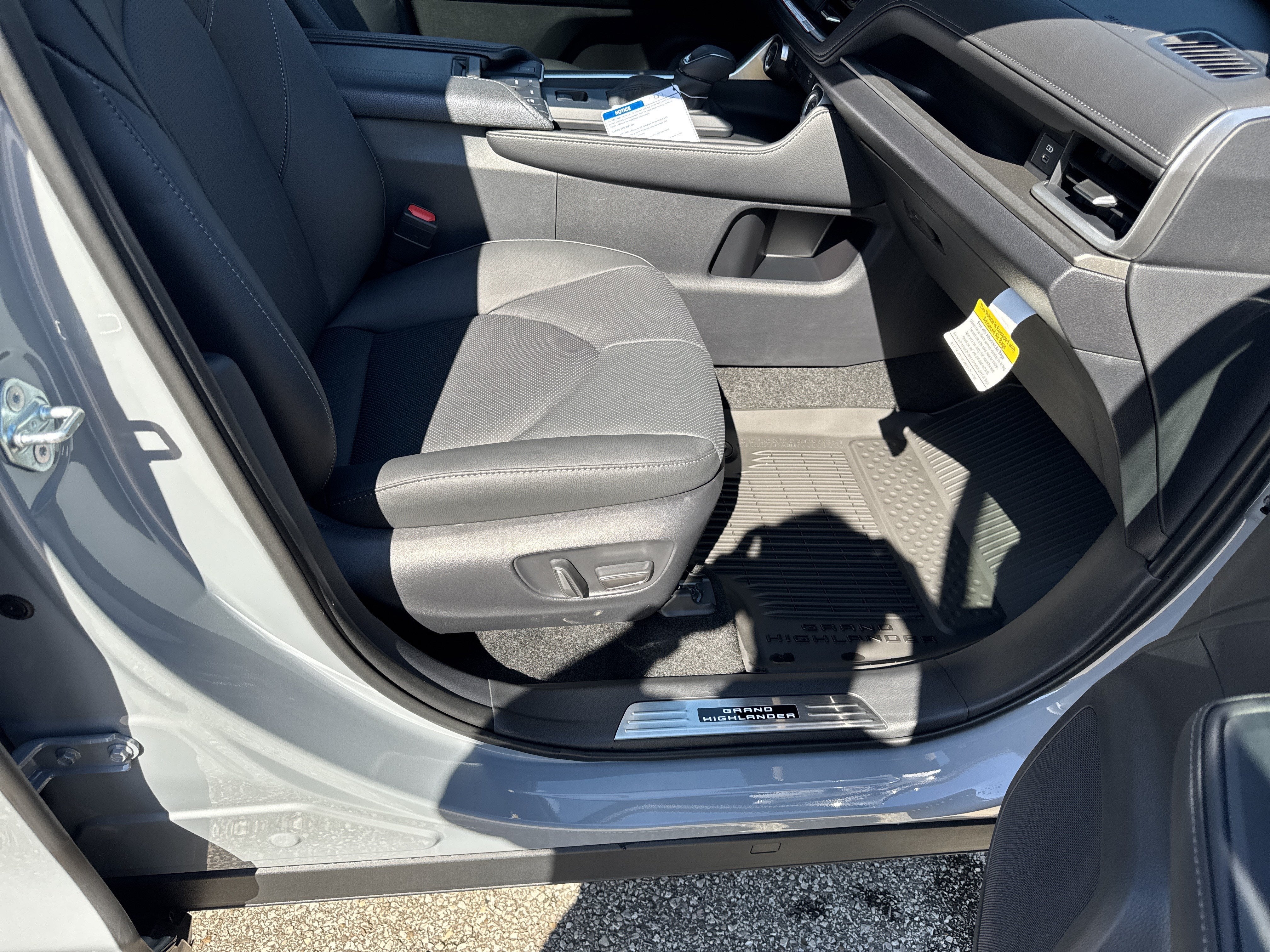 2026 Toyota Grand Highlander Hybrid Nightshade
