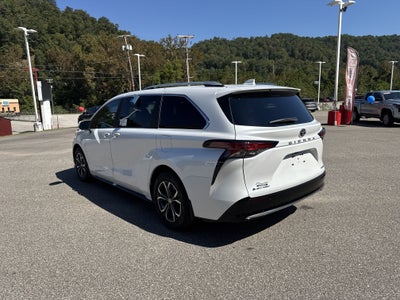 2026 Toyota Sienna Platinum