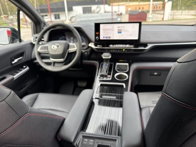 2026 Toyota Sienna XSE