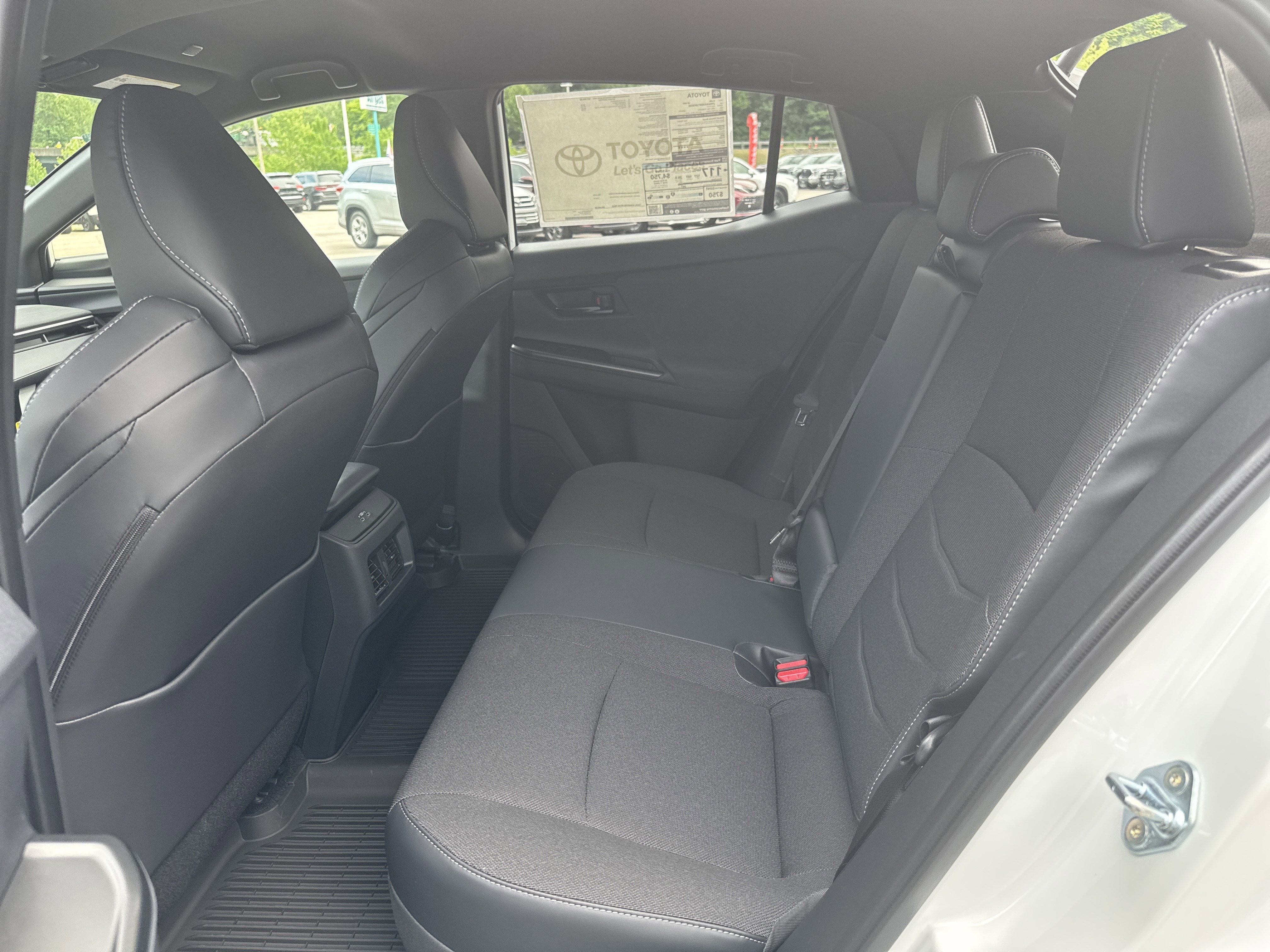 2026 Toyota C-HR SE