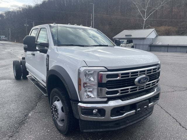 2026 Ford Super Duty F-450 DRW "XL 4WD CREW CAB 179"" WB 6"