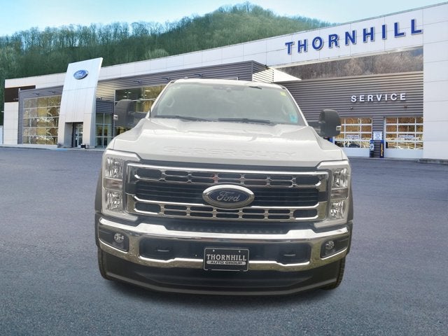 2026 Ford Super Duty F-550 DRW "XL 4WD CREW CAB 179"" WB 6"