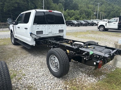 2027 Ford Super Duty F-350 SRW "XL 4WD CREW CAB 179"" WB 6"