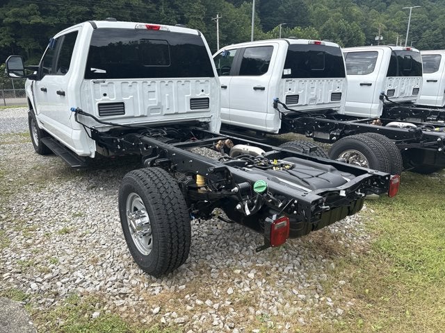 2026 Ford Super Duty F-350 SRW "XL 4WD CREW CAB 179"" WB 6"