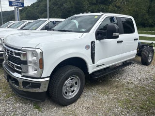 2026 Ford Super Duty F-350 SRW "XL 4WD CREW CAB 179"" WB 6"