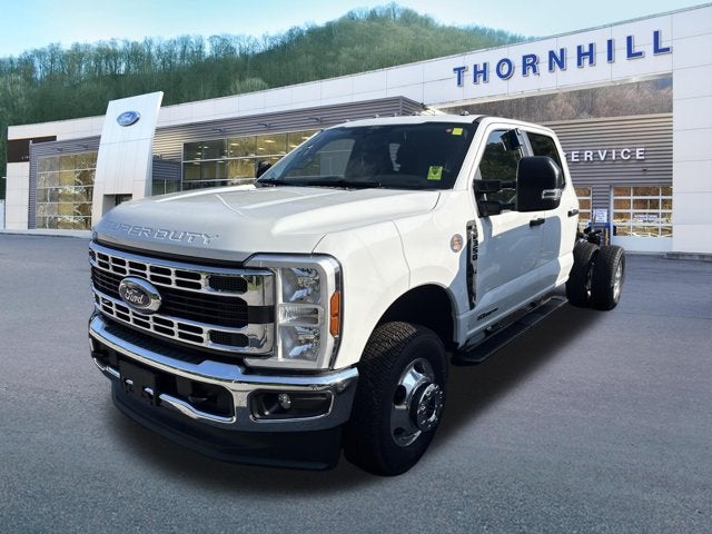2026 Ford Super Duty F-350 DRW "XL 4WD CREW CAB 179"" WB 6"