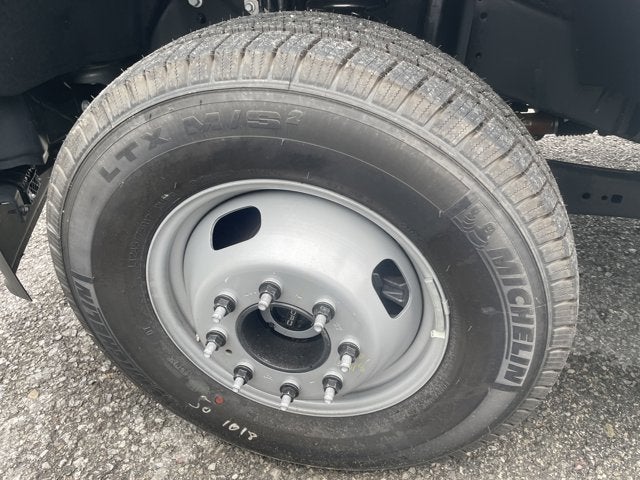 2024 Ford Super Duty F-350 DRW F-350® XL