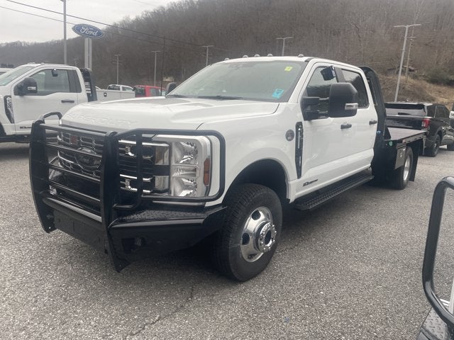 2025 Ford Super Duty F-350 DRW "XL 4WD CREW CAB 179"" WB 6"