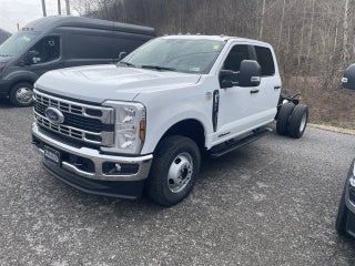 2026 Ford Super Duty F-350 DRW "XL 4WD CREW CAB 179"" WB 6"