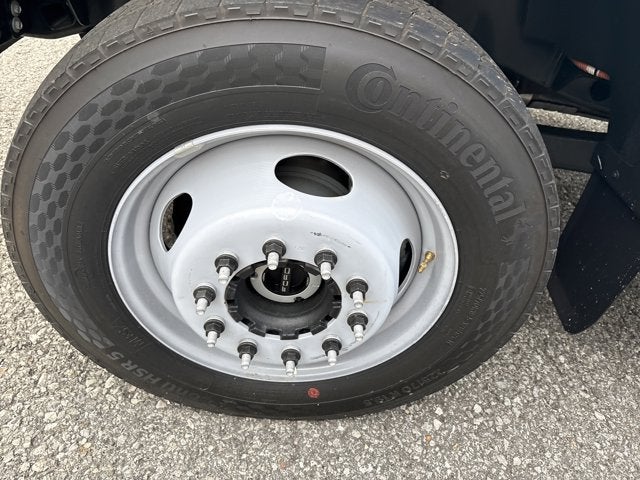 2025 Ford Super Duty F-550 DRW "XL 4WD REG CAB 169"" WB 84"