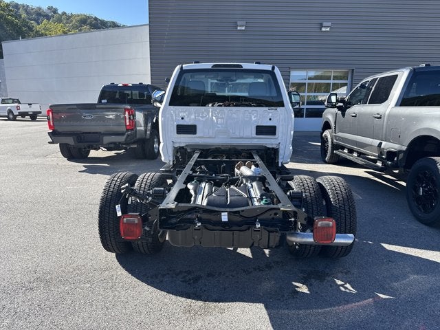 2026 Ford Super Duty F-350 DRW "XL 4WD REG CAB 145"" WB 60"