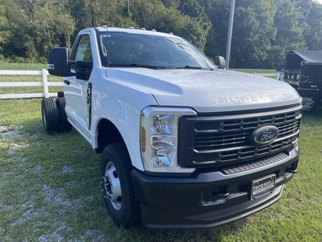 2025 Ford Super Duty F-350 DRW F-350® XL