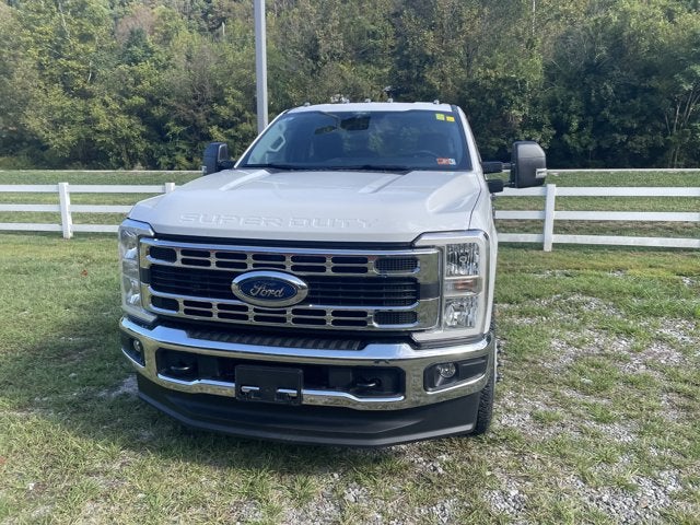 2026 Ford Super Duty F-350 DRW "XL 4WD REG CAB 145"" WB 60"