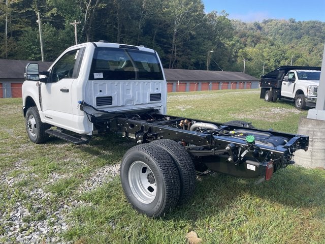 2026 Ford Super Duty F-350 DRW "XL 4WD REG CAB 145"" WB 60"