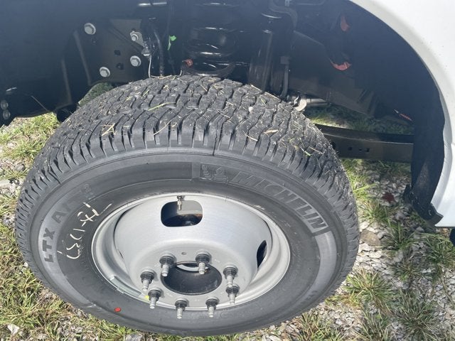 2026 Ford Super Duty F-350 DRW "XL 4WD REG CAB 145"" WB 60"