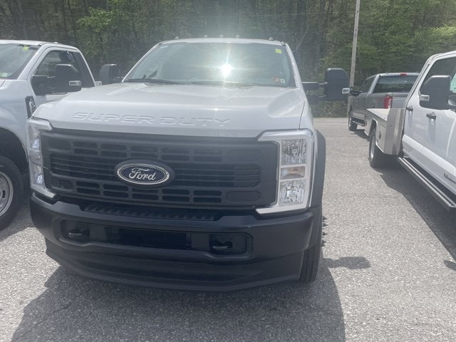 2025 Ford Super Duty F-450 DRW "XL 4WD REG CAB 169"" WB 84"