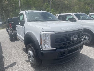 2025 Ford Super Duty F-450 DRW "XL 4WD REG CAB 169"" WB 84"