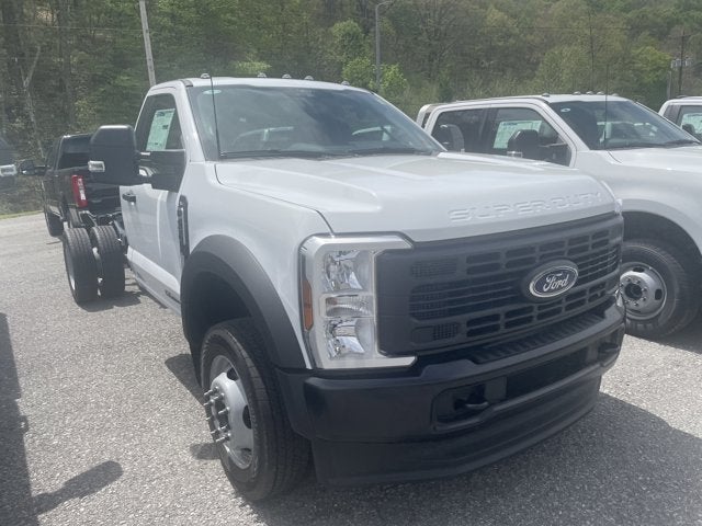 2025 Ford Super Duty F-450 DRW "XL 4WD REG CAB 169"" WB 84"