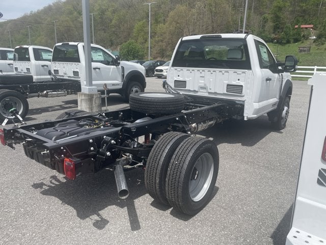 2025 Ford Super Duty F-450 DRW "XL 4WD REG CAB 169"" WB 84"