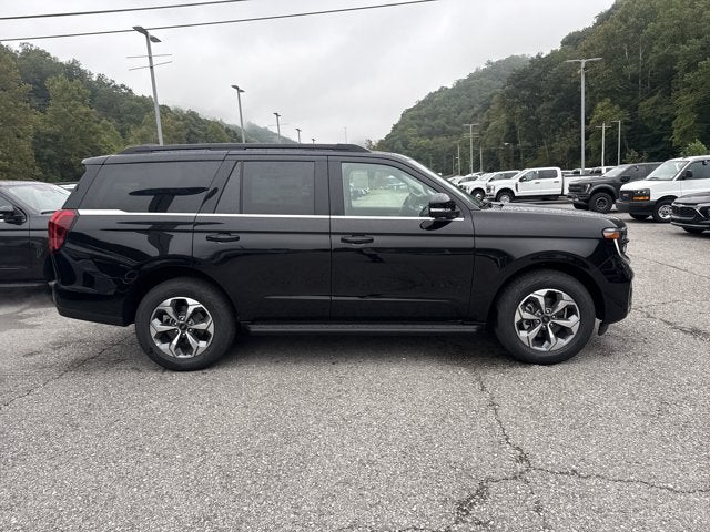2027 Ford Expedition ACTIVE 4X4