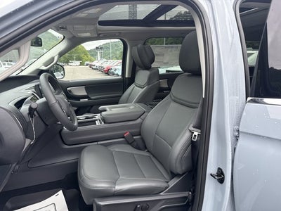 2027 Ford Expedition ACTIVE 4X4