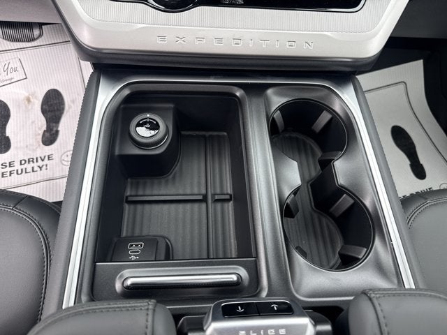 2027 Ford Expedition ACTIVE 4X4