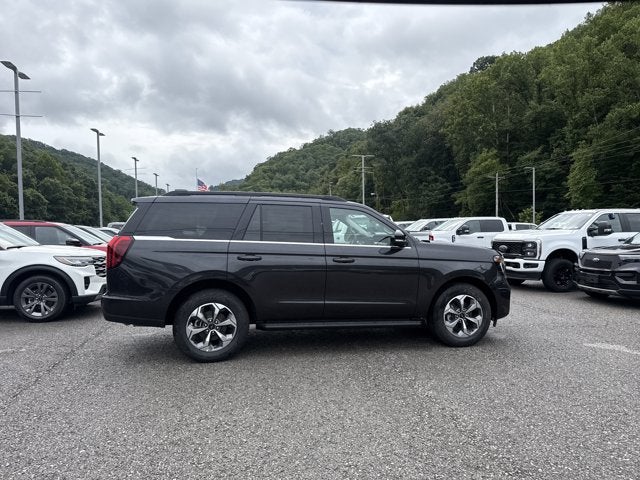 2027 Ford Expedition ACTIVE 4X4