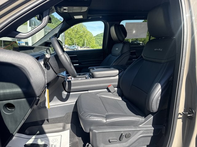 2026 Ford Expedition PLATINUM 4X4