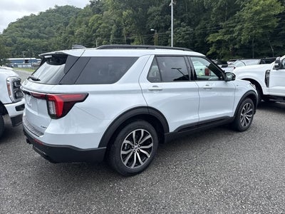 2026 Ford Explorer ST-LINE 4WD