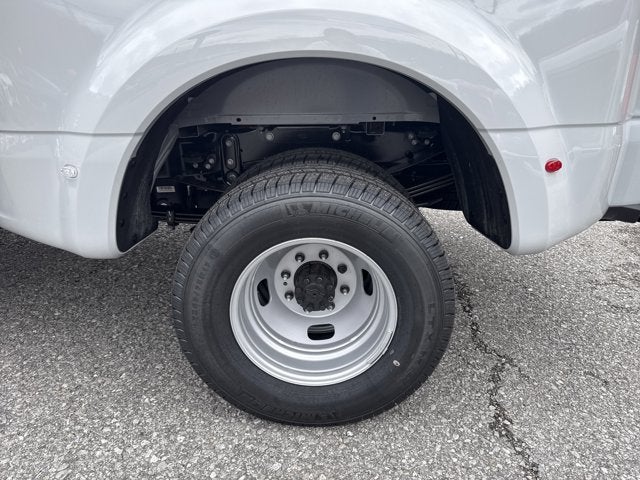 2026 Ford Super Duty F-350 DRW XLT 4WD CREW CAB 8' BOX