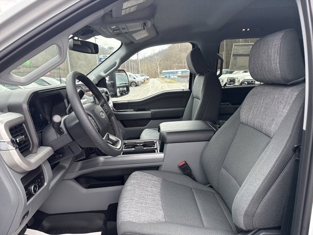 2026 Ford Super Duty F-350 DRW XLT 4WD CREW CAB 8' BOX