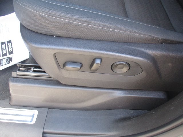 2026 Chevrolet Silverado 1500 "4WD CREW CAB 147"" LT W/1L"