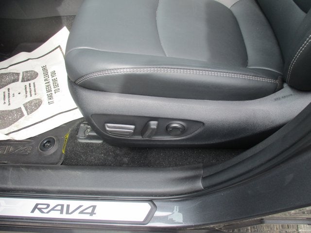 2025 Toyota RAV4 XLE PREMIUM AWD