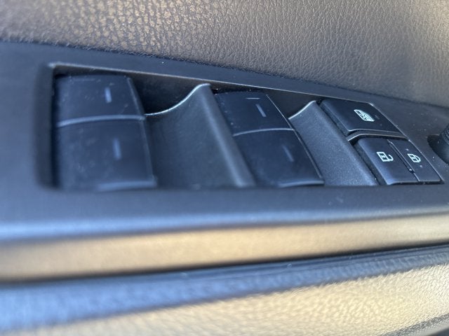 2023 Toyota Camry SE AUTO