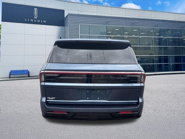 2027 Lincoln Navigator Reserve