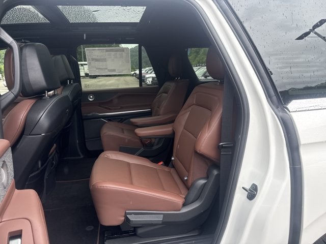 2027 Lincoln Navigator L Reserve