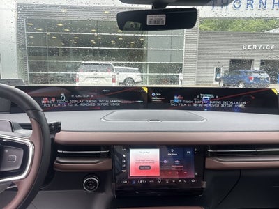 2027 Lincoln Navigator L Reserve