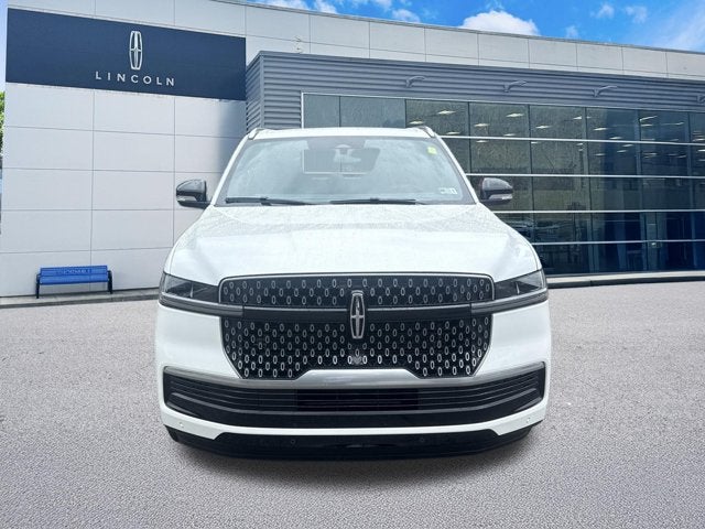 2027 Lincoln Navigator L Reserve