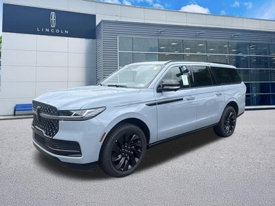 2027 Lincoln Navigator L Reserve