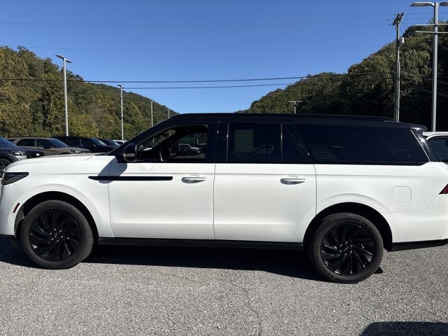 2025 Lincoln Navigator L Reserve