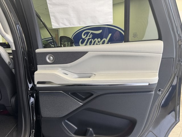 2026 Lincoln Navigator L Reserve