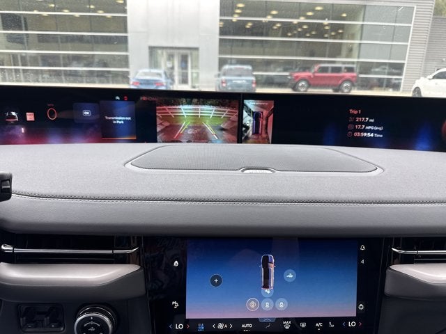 2027 Lincoln Navigator L Reserve