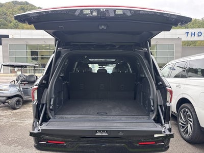 2027 Lincoln Navigator L Reserve