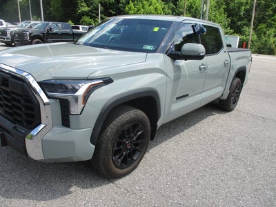 2022 Toyota Tundra 4WD SR5 CREWMAX 5.5' BED