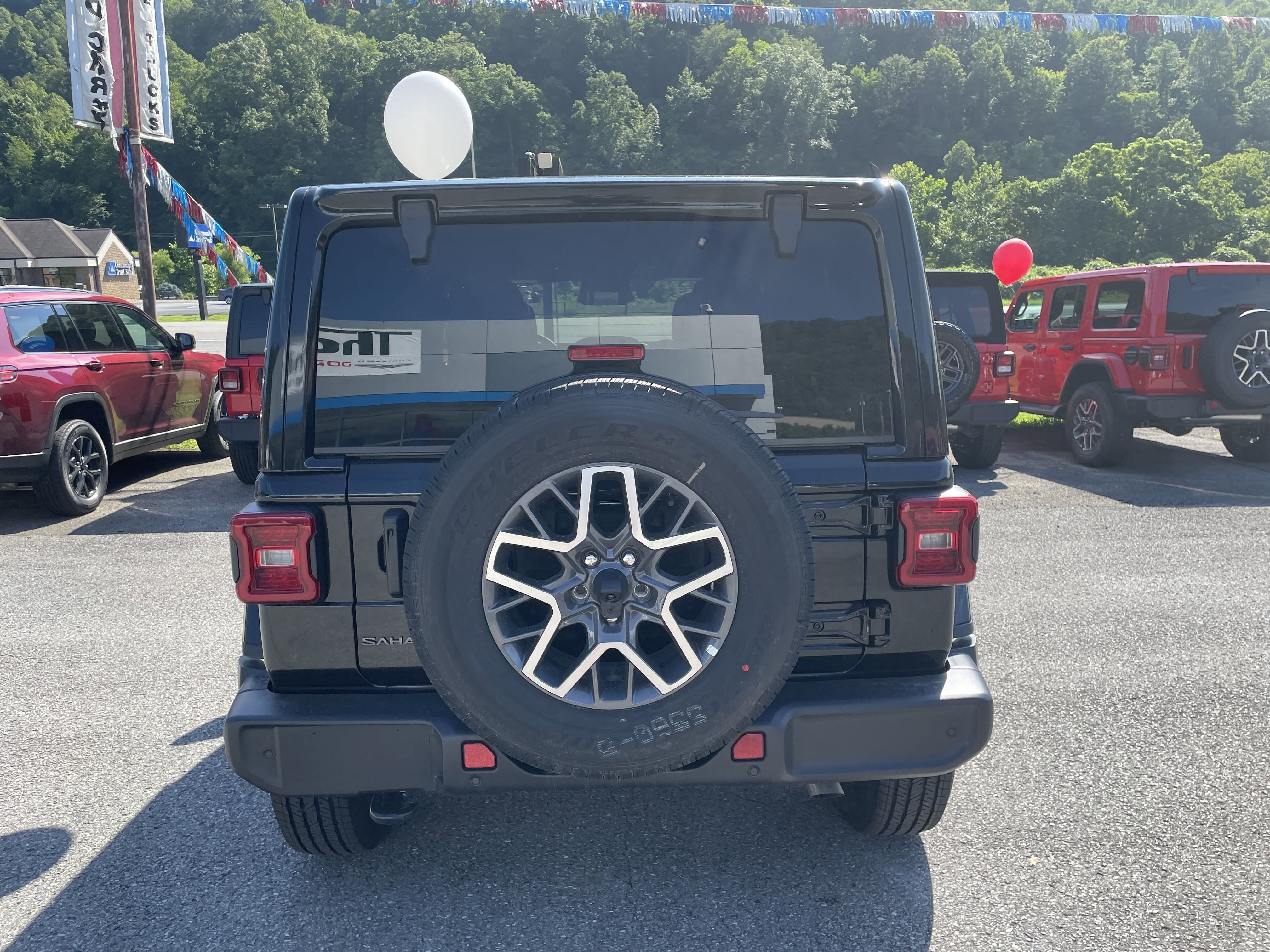 2025 Jeep Wrangler WRANGLER 4-DOOR SAHARA