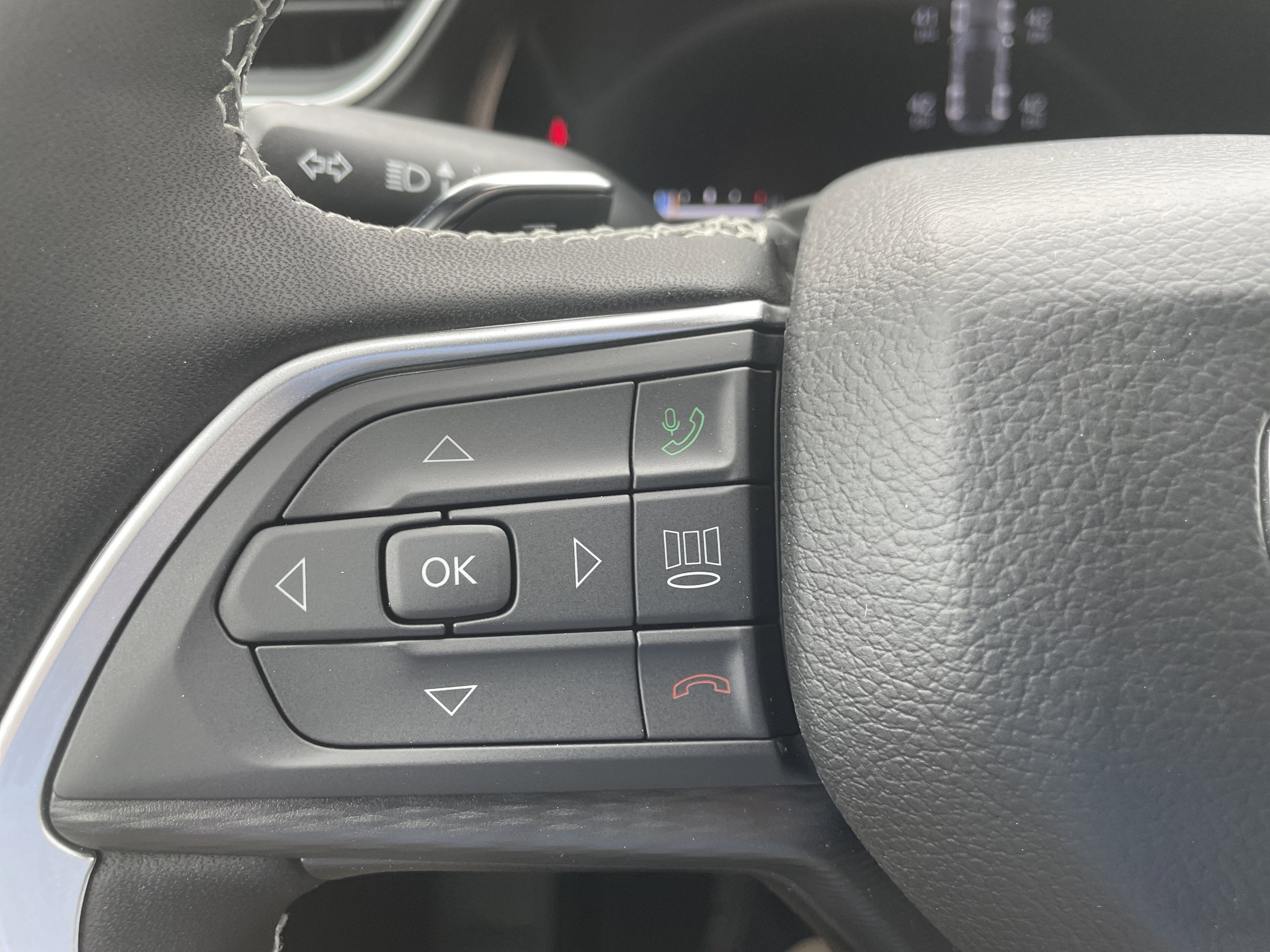 2026 Jeep Grand Cherokee GRAND CHEROKEE LAREDO X 4X4