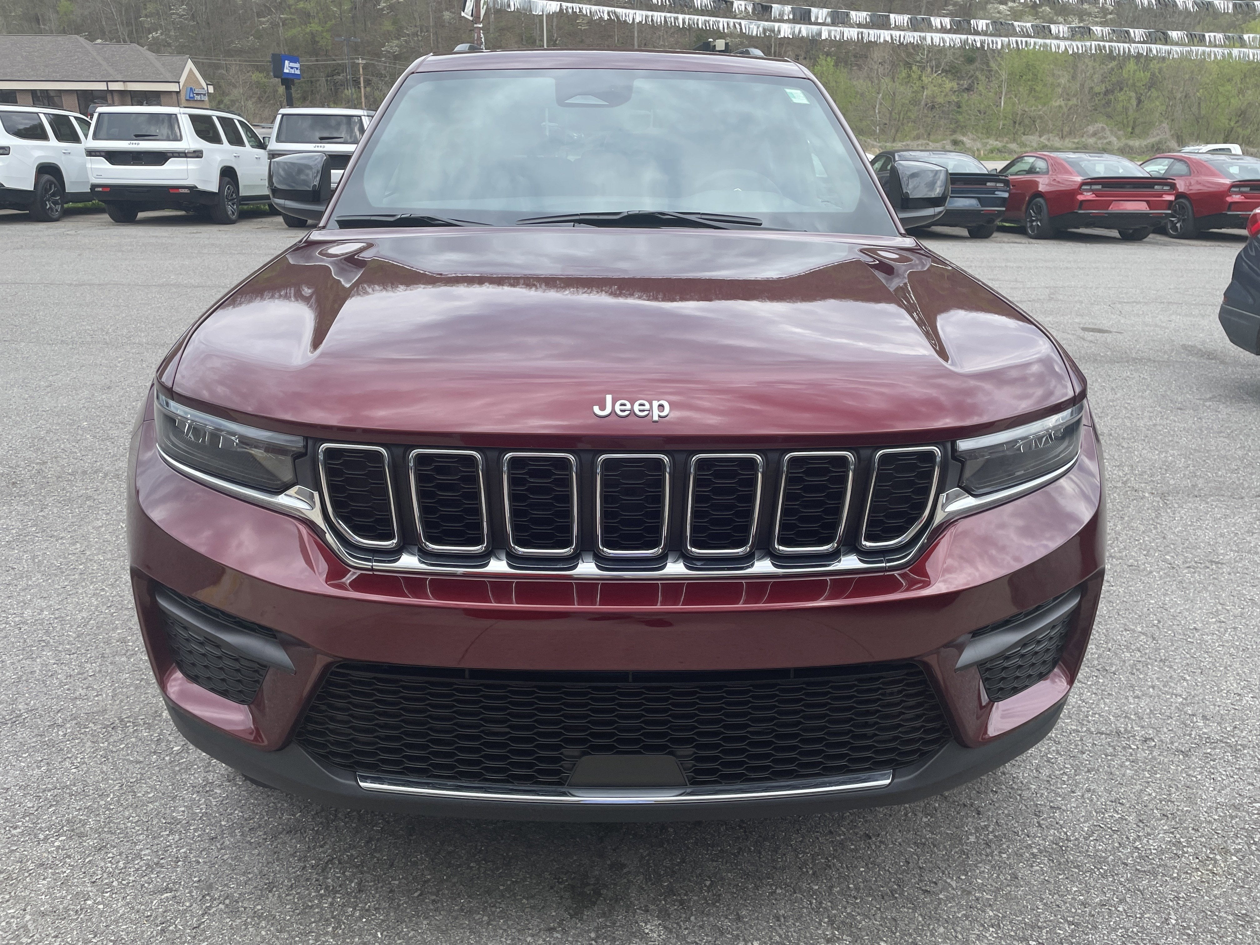 2026 Jeep Grand Cherokee GRAND CHEROKEE LAREDO X 4X4