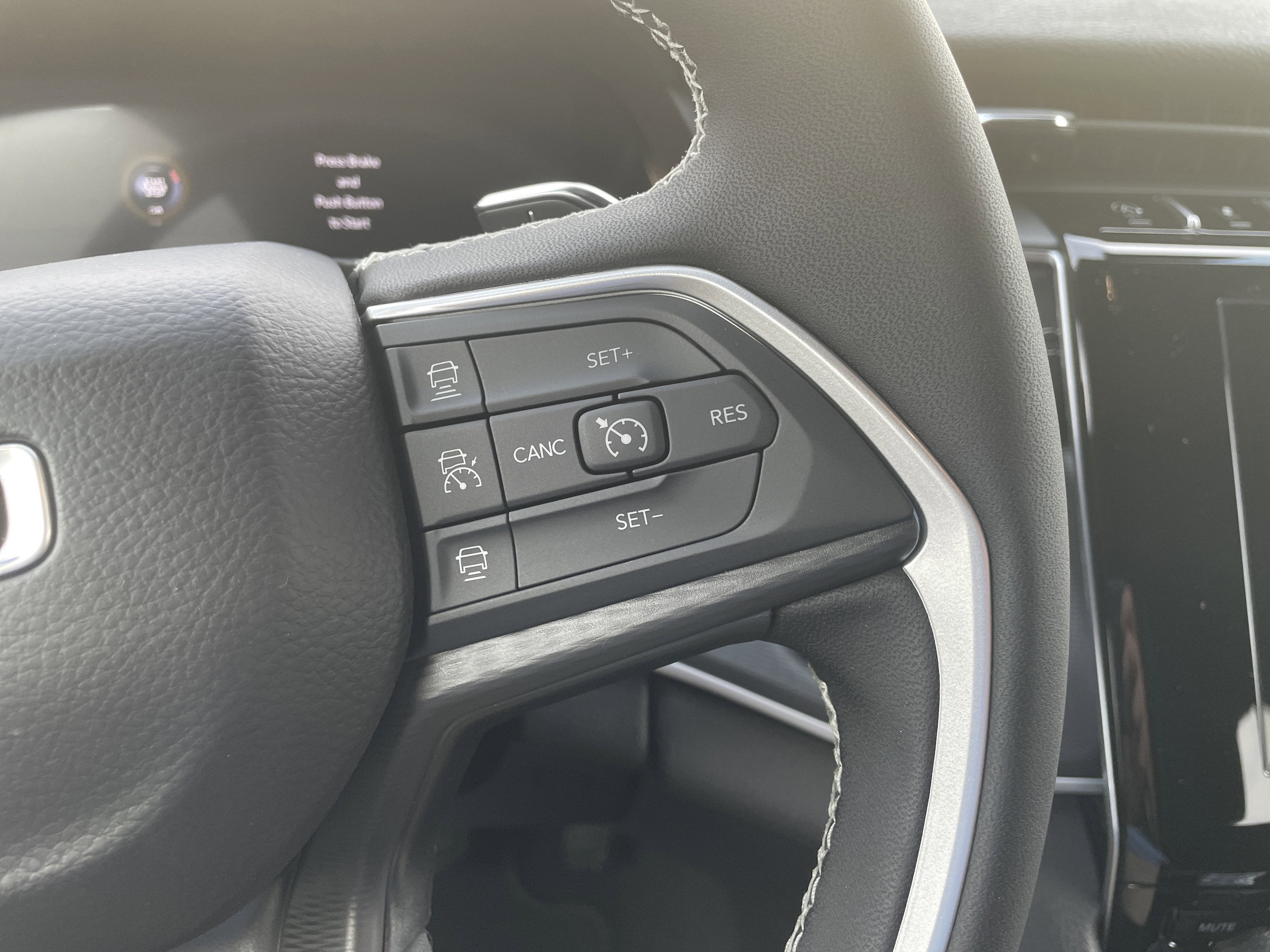 2026 Jeep Grand Cherokee GRAND CHEROKEE LAREDO X 4X4