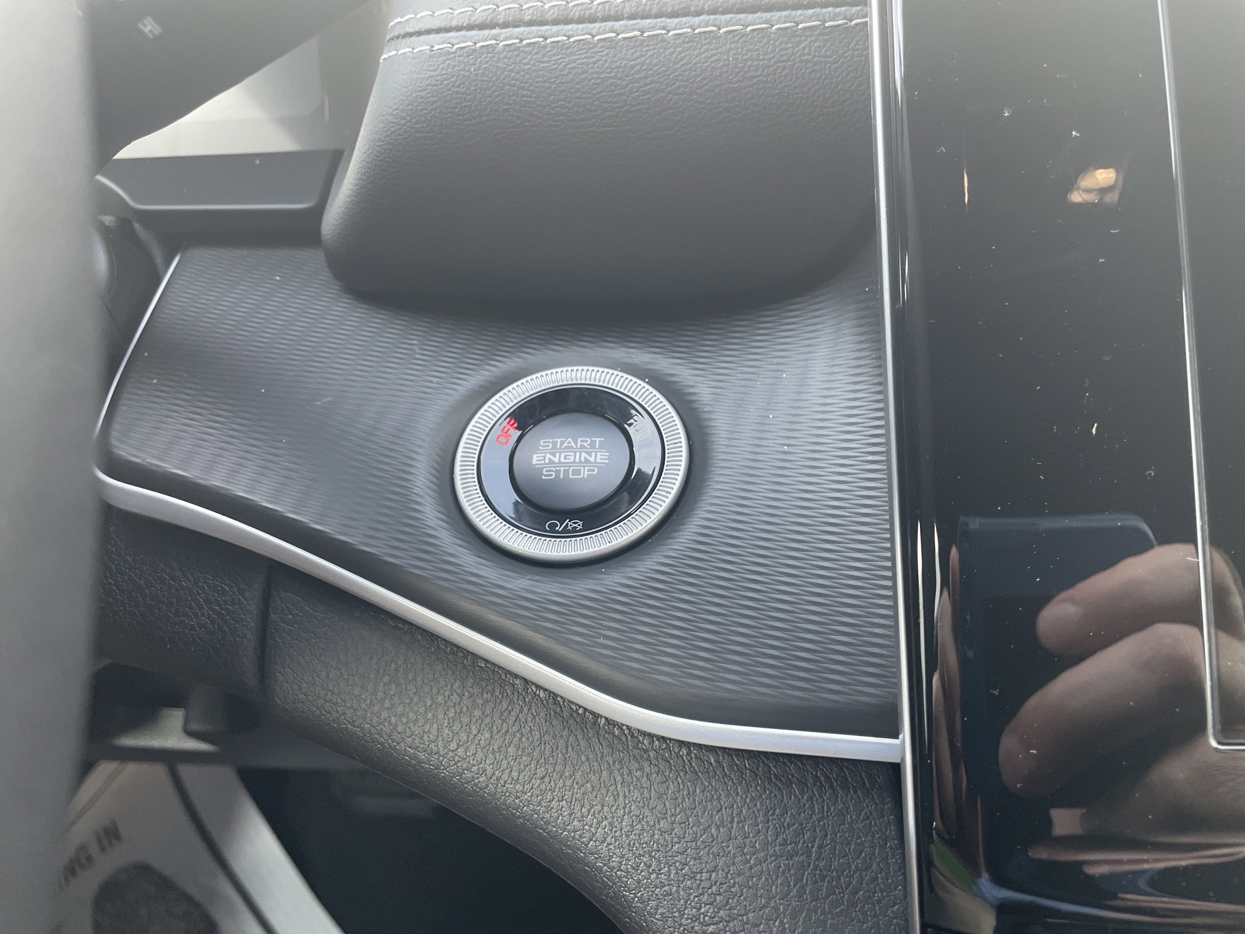 2026 Jeep Grand Cherokee GRAND CHEROKEE LAREDO X 4X4