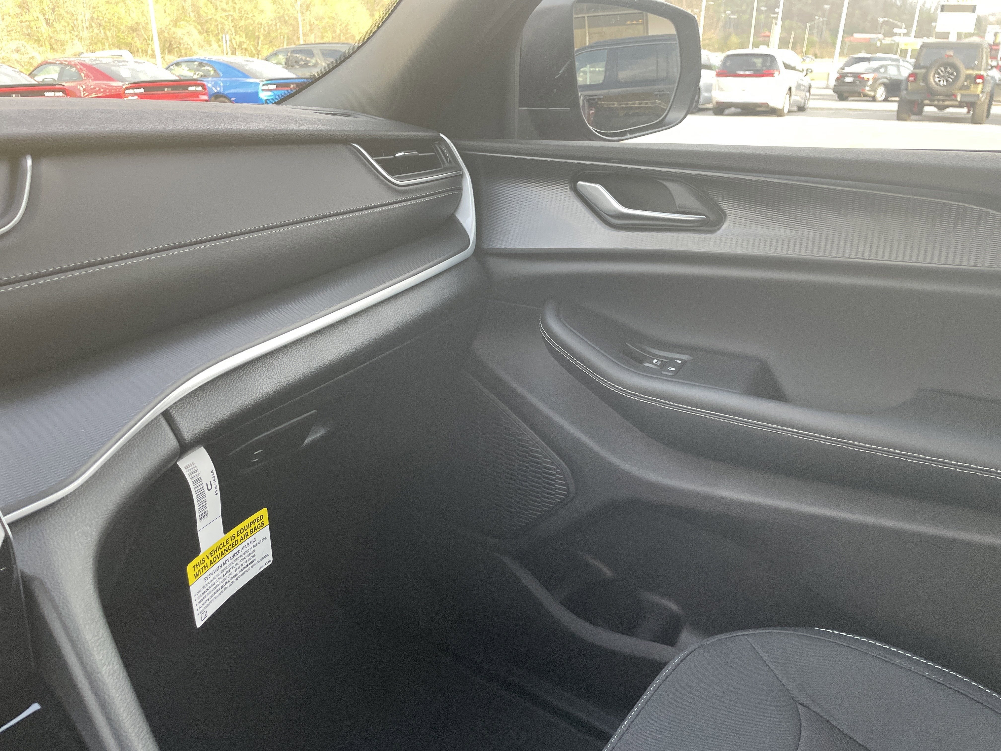 2026 Jeep Grand Cherokee GRAND CHEROKEE LAREDO X 4X4